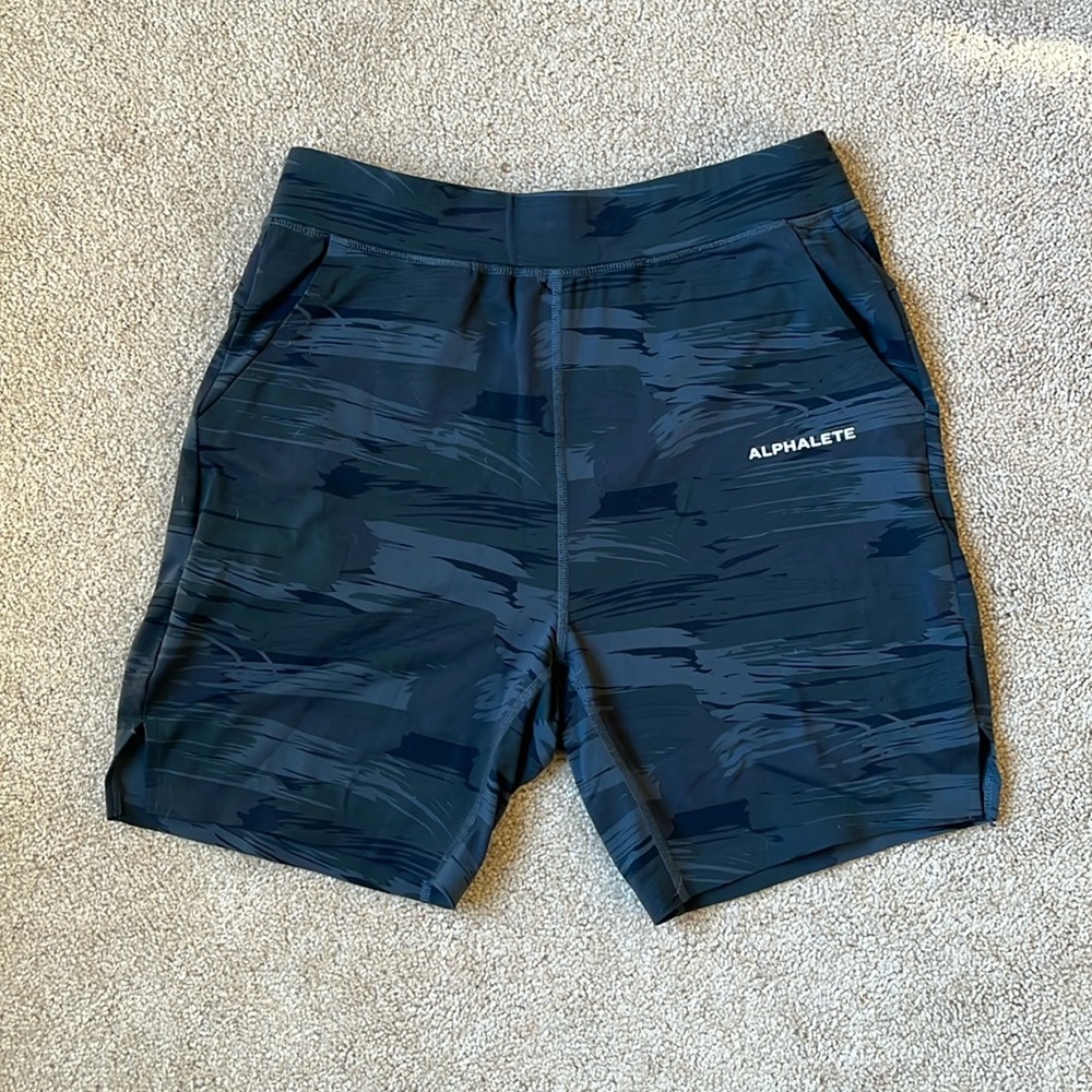Alphalete Men’s Camo Shorts